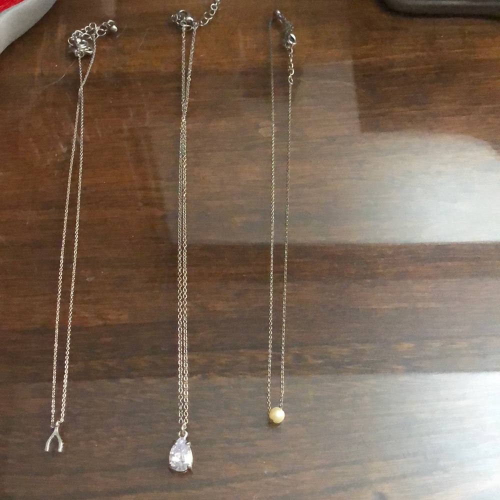 3 silver necklaces - Picture 5 of 5